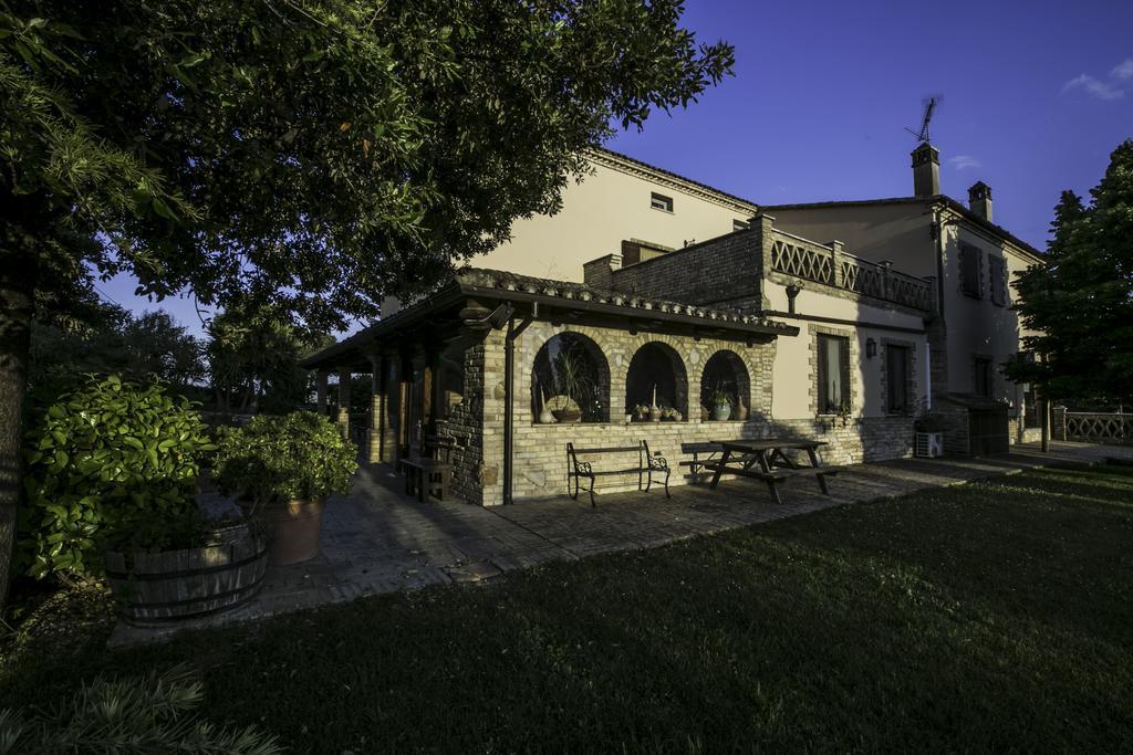 Agriturismo Col Morino Bed and Breakfast Pineto Exteriör bild